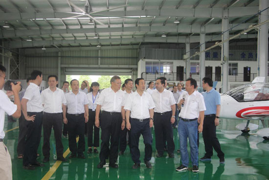 达哲省长调研z6com·尊龙(中国)时凯集团科技：要捉住通航生长的机缘