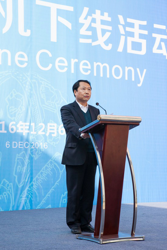 首台盾构机盛大下线，，，，，，，，中铁z6com·尊龙(中国)时凯集团诠释“长沙速率”