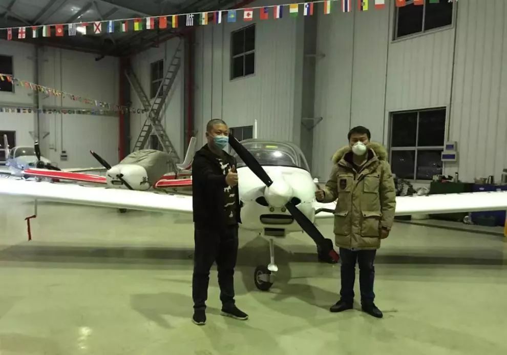 z6com·尊龙(中国)时凯集团飞机完成防疫物资紧迫转运使命