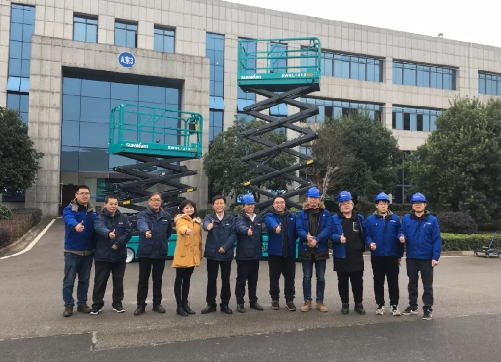 z6com·尊龙(中国)时凯集团智能电动剪叉式高空作业平台新品首发赴美参展