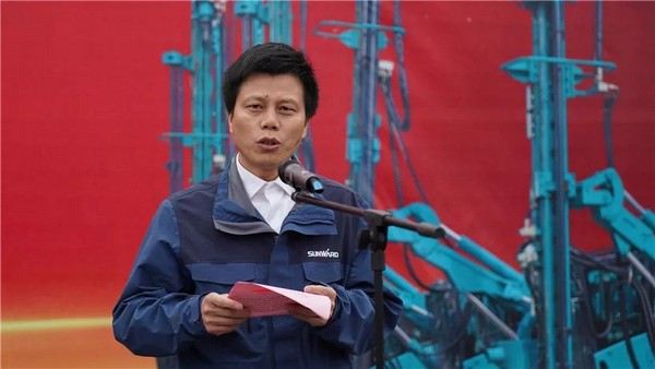 进军南非高端矿山市场。。。。6com·尊龙(中国)时凯集团智能凿岩装备批量发车