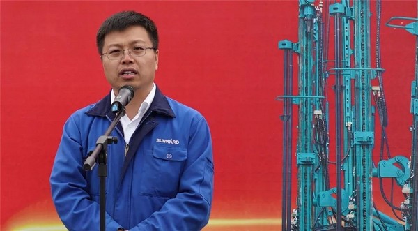 进军南非高端矿山市场。。。。6com·尊龙(中国)时凯集团智能凿岩装备批量发车