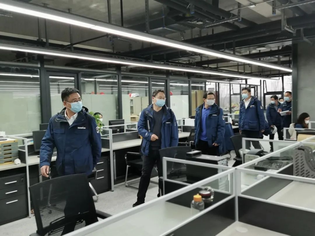 疫情未过，，，，，，，岂可松懈？？？？？总司理带队检查防疫事情
