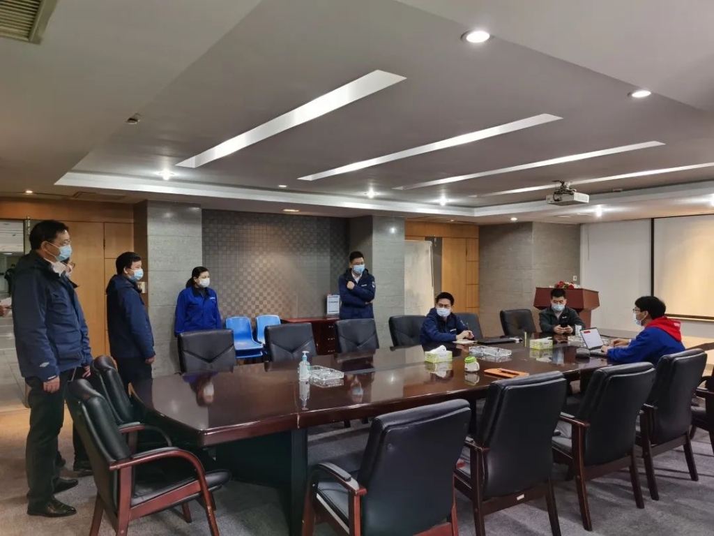 疫情未过，，，，，，，岂可松懈？？？？？总司理带队检查防疫事情