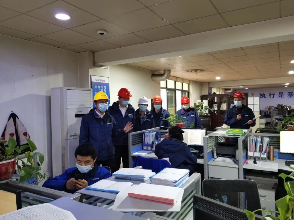 疫情未过，，，，，，，岂可松懈？？？？？总司理带队检查防疫事情