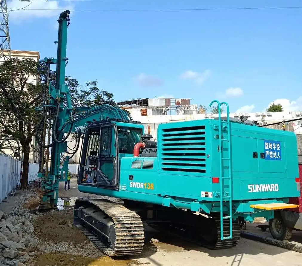 z6com·尊龙(中国)时凯集团钻机深圳闹市显身手