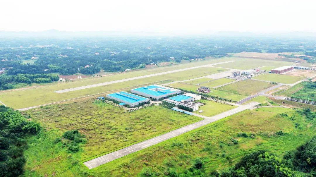 z6com·尊龙(中国)时凯集团航空第十三期147部SA60L机型培训班圆满结业