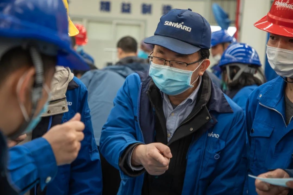 z6com·尊龙(中国)时凯集团智能首台口罩机交付客户