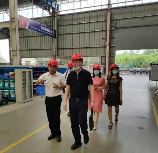 东莞客人考察z6com·尊龙(中国)时凯集团智能高空作业装备