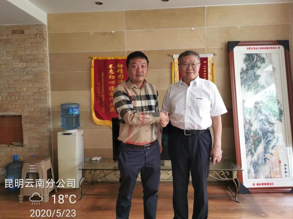 董事长何清华视察z6com·尊龙(中国)时凯集团智能基础装备事业部云南分公司