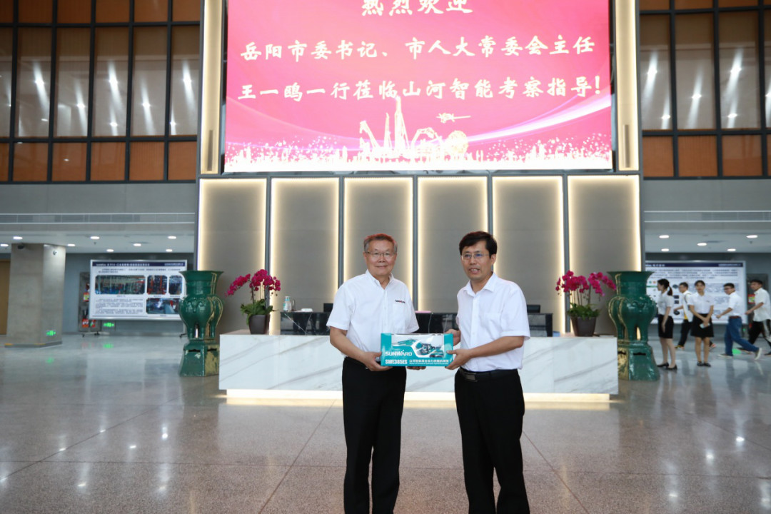 岳阳市委书记王一鸥带队调研z6com·尊龙(中国)时凯集团智能