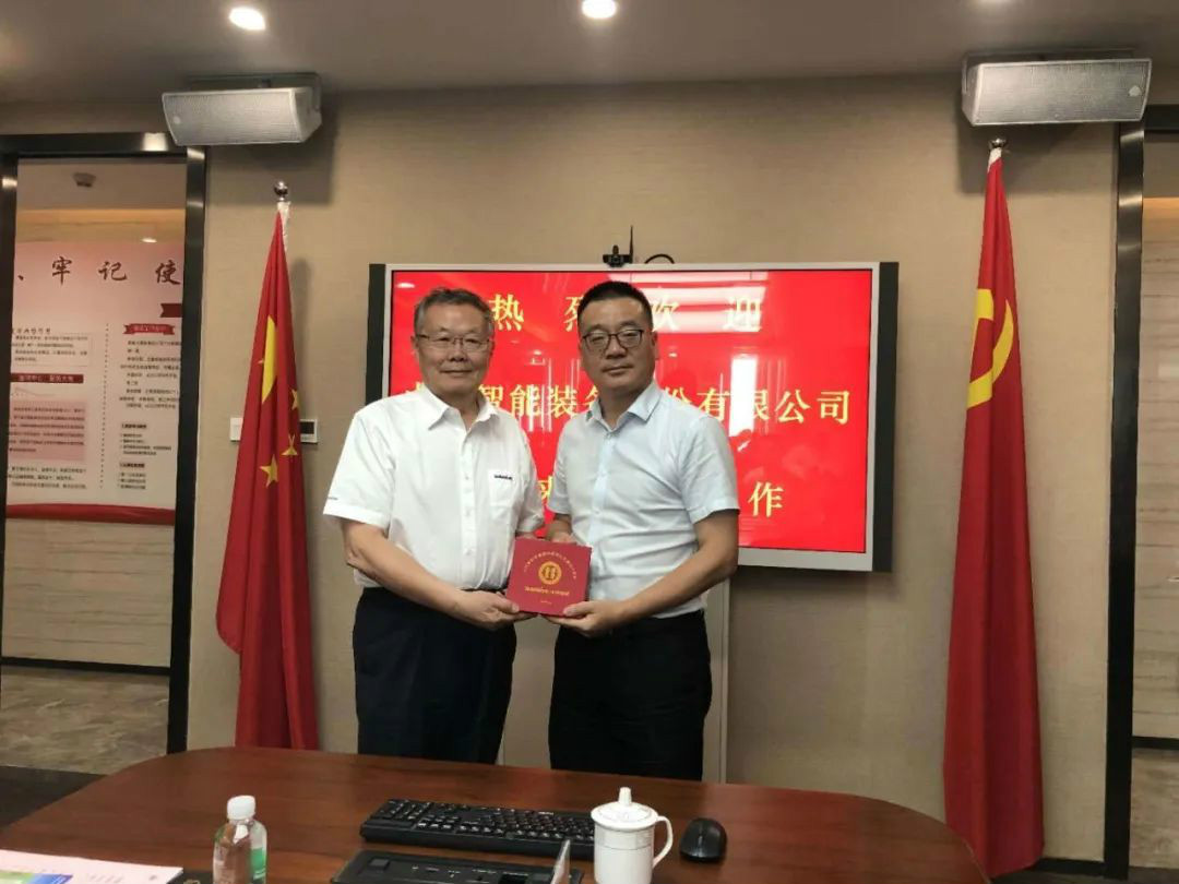 强强团结，，，，，， z6com·尊龙(中国)时凯集团智能“一体两翼”战略取得重大突破