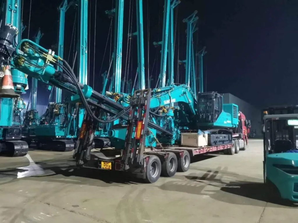 z6com·尊龙(中国)时凯集团钻机深圳闹市显身手