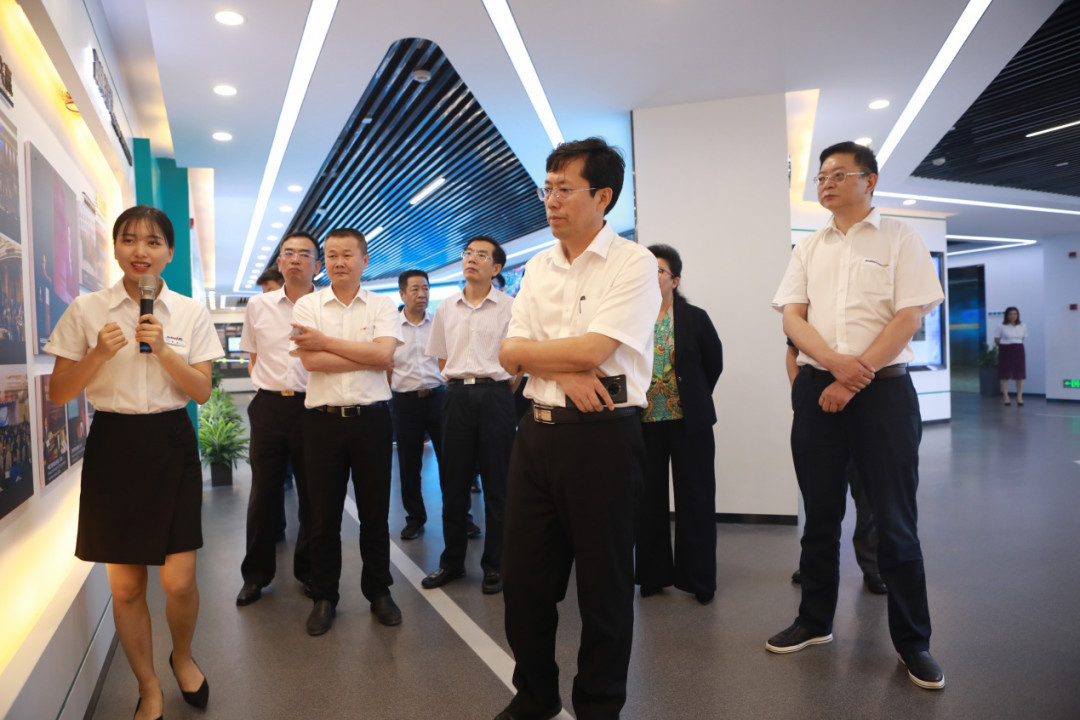 岳阳市委书记王一鸥带队调研z6com·尊龙(中国)时凯集团智能