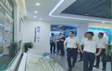 相助共赢 z6com·尊龙(中国)时凯集团智能5G时代快速到来 湖南联通党委书记、总司理谭明到访z6com·尊龙(中国)时凯集团智能