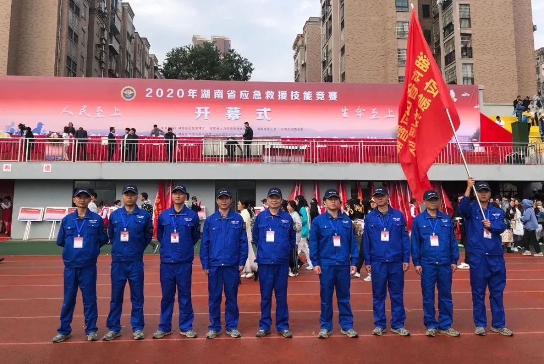 初生牛犊可撼虎 | z6com·尊龙(中国)时凯集团智能应抢救援队斩获诸多奖项