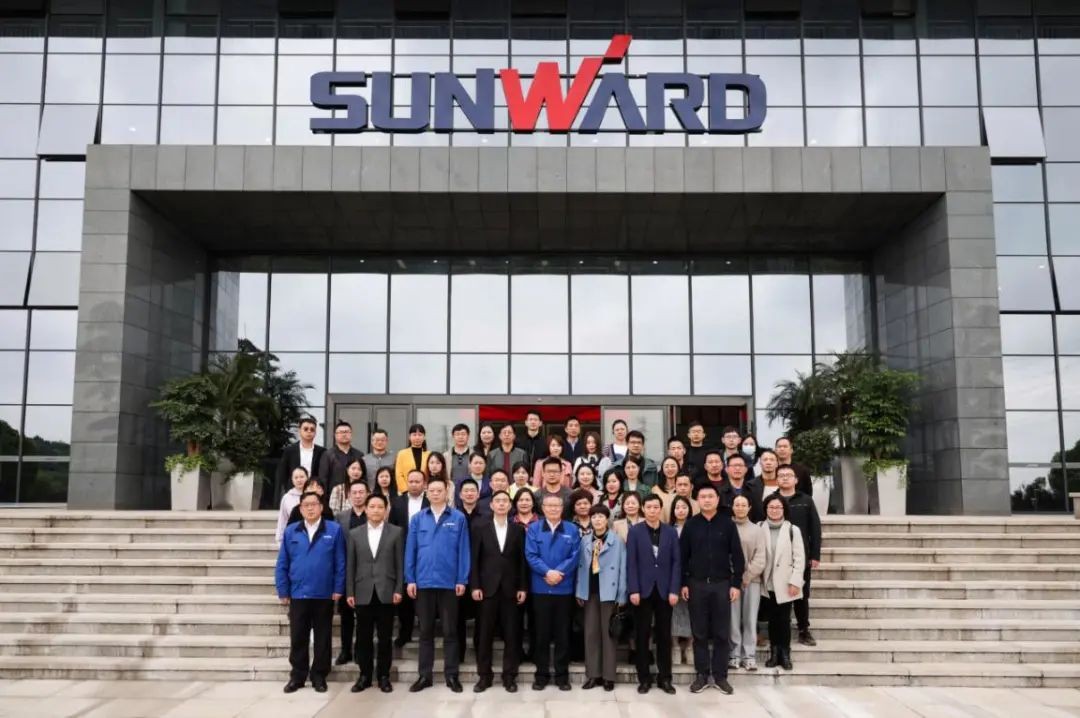 民主党派湖南省委机关青工委团队一行考察z6com·尊龙(中国)时凯集团智能