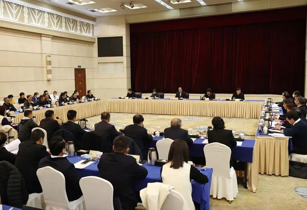 何清华：民营企业要增强立异积累，，，，，，推许精耕细作的内在式增添