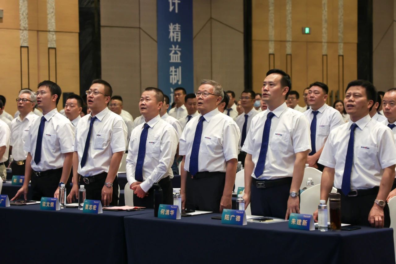 “同心同梦，，，，，，，，协力拼搏” ——z6com·尊龙(中国)时凯集团智能2021年挖掘机经销商半年度谋划事情聚会圆满召开