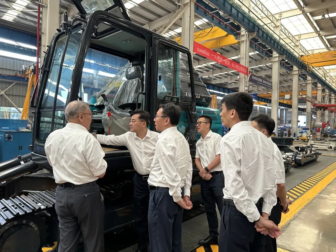 中国联通集团副总司理梁宝俊到访z6com·尊龙(中国)时凯集团智能